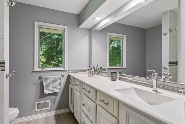 4730 Fairhills Road E, Minnetonka, MN 55345