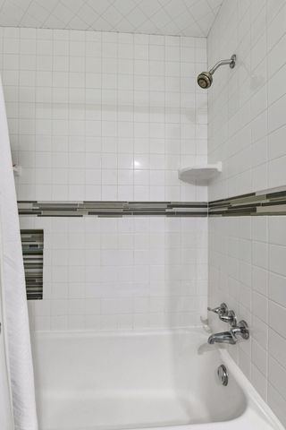 4730 Fairhills Road E, Minnetonka, MN 55345