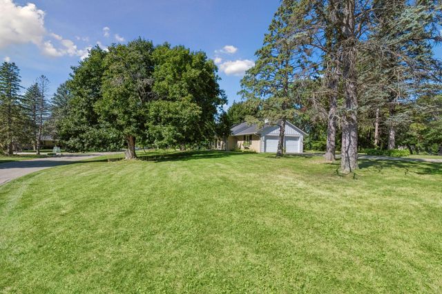4730 Fairhills Road E, Minnetonka, MN 55345