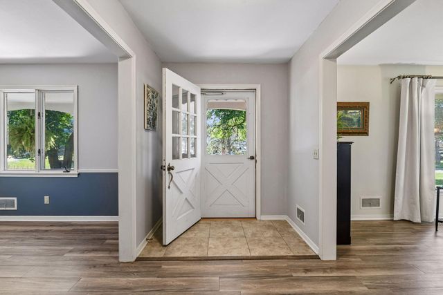 4730 Fairhills Road E, Minnetonka, MN 55345