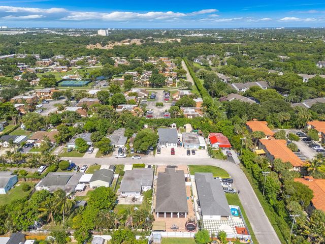 725 Mercury Street, West Palm Beach, FL 33406