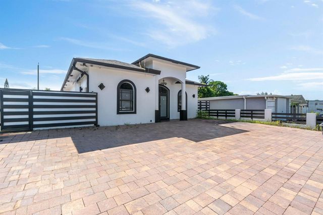 725 Mercury Street, West Palm Beach, FL 33406
