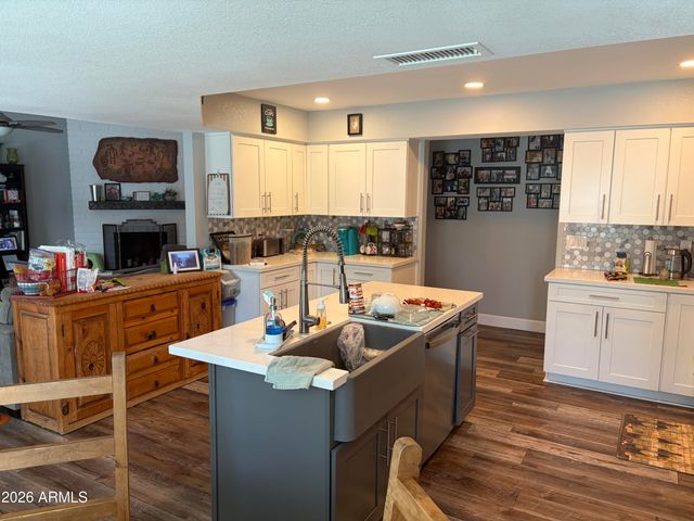 5737 E NISBET Road, Scottsdale, AZ 85254