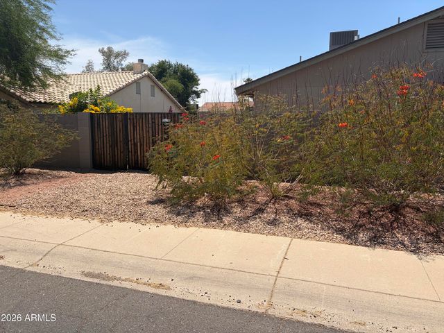 5737 E NISBET Road, Scottsdale, AZ 85254