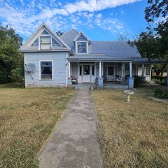 225 E Archer Street, Jacksboro, TX 76458