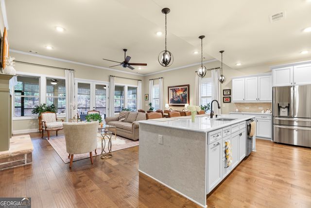 523 Hazelnut Drive, Peachtree City, GA 30269