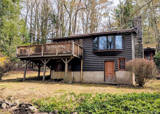 628 Lake Shore Drive, Smallwood, NY 12778