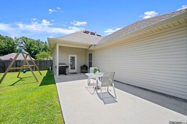 12175 Grand Wood Ave, Gonzales, LA 70737
