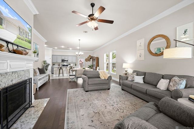 12175 Grand Wood Ave, Gonzales, LA 70737