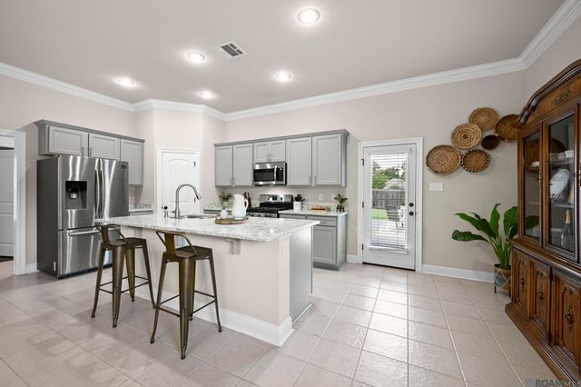 12175 Grand Wood Ave, Gonzales, LA 70737