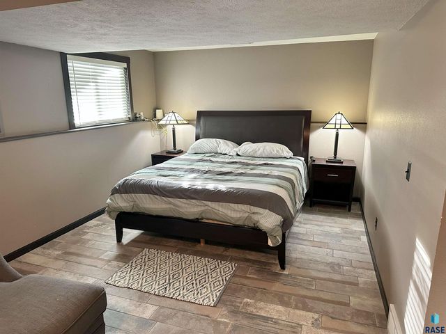 6129 Dakota Ave Avenue, Madison, SD 57042