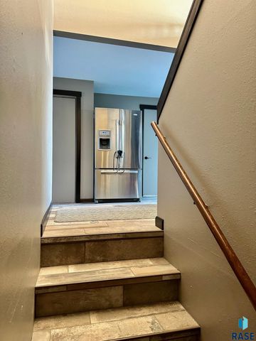 6129 Dakota Ave Avenue, Madison, SD 57042