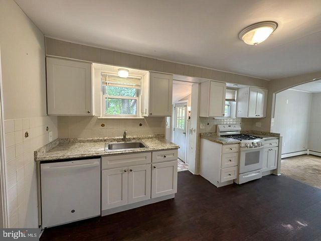 268 SLOAN AVE, Hamilton, NJ 08619