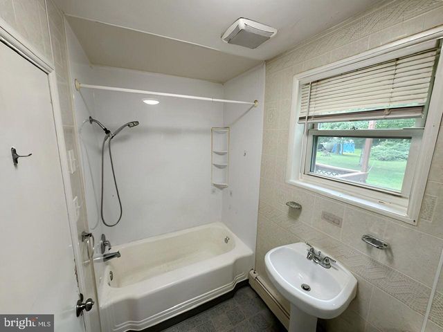 268 SLOAN AVE, Hamilton, NJ 08619