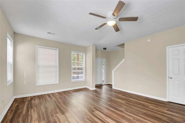 4840 Hairston Parc Square, Stone Mountain, GA 30083