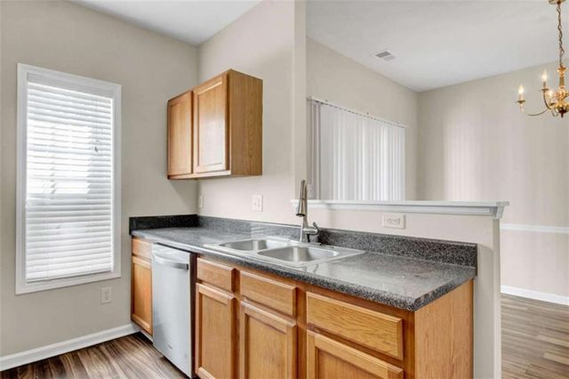 4840 Hairston Parc Square, Stone Mountain, GA 30083