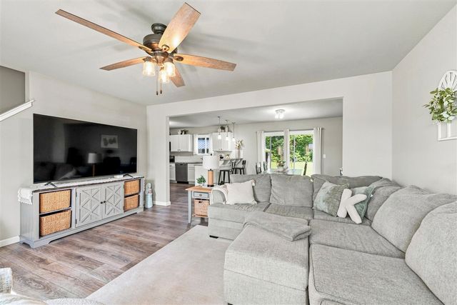 47321 Silver Oaks Boulevard, Mattawan, MI 49071