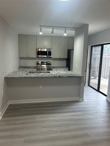 603 6th Way 603, West Palm Beach, FL 33407
