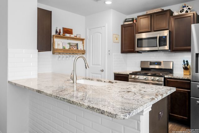 5526 Rosillo Gate, San Antonio, TX 78222