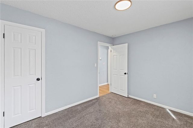 5752 College Avenue, Kansas City, MO 64130