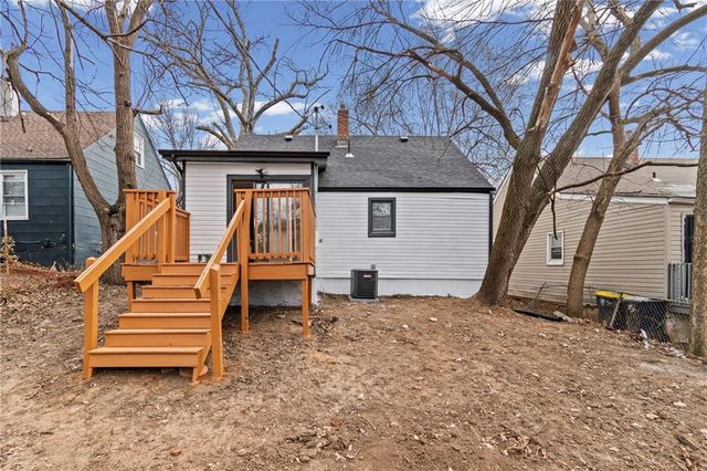 5752 College Avenue, Kansas City, MO 64130