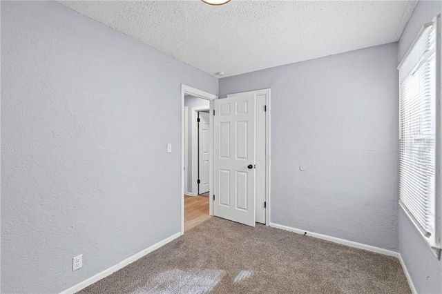 5752 College Avenue, Kansas City, MO 64130