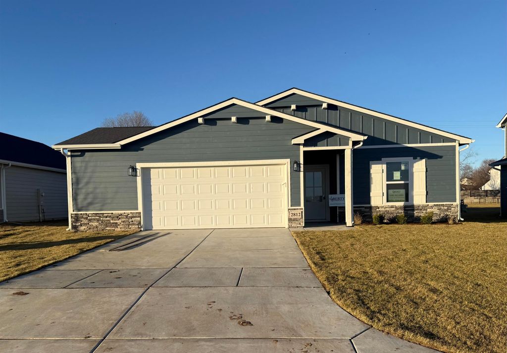 2812 S Maize Ct, Wichita, KS 67215
