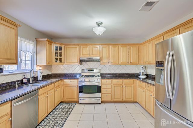 4 Rachel Lane, Monroe, NJ 08831