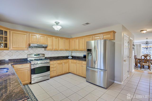 4 Rachel Lane, Monroe, NJ 08831