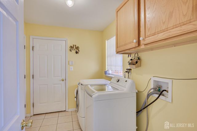 4 Rachel Lane, Monroe, NJ 08831