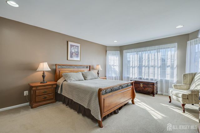 4 Rachel Lane, Monroe, NJ 08831