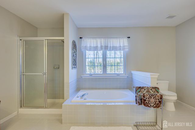 4 Rachel Lane, Monroe, NJ 08831