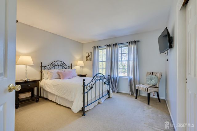 4 Rachel Lane, Monroe, NJ 08831