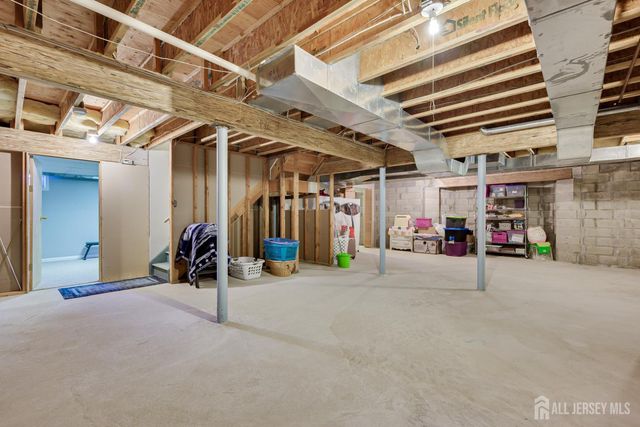 4 Rachel Lane, Monroe, NJ 08831