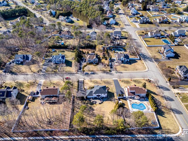 4 Rachel Lane, Monroe, NJ 08831