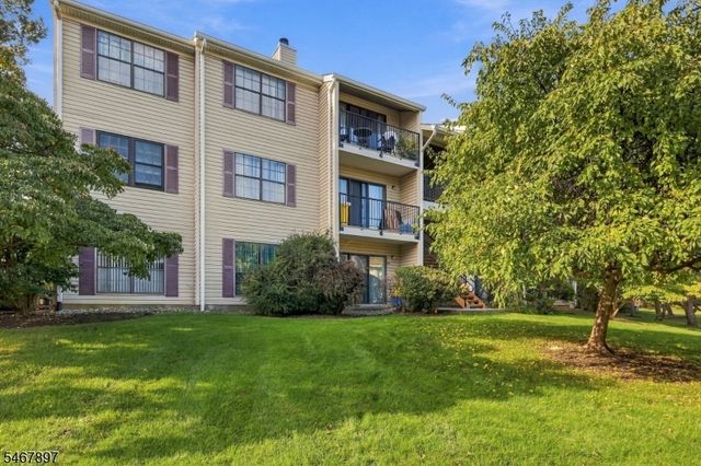 401 Danbury Ln 401, East Brunswick Twp., NJ 08816