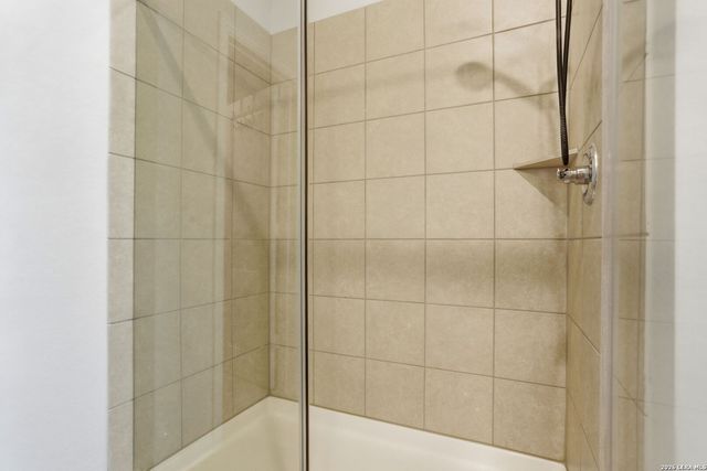 181 Josh Ln, San Antonio, TX 78253