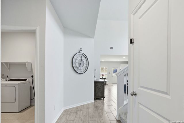 181 Josh Ln, San Antonio, TX 78253