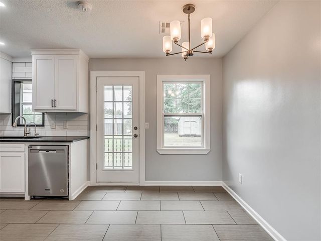 7205 NW 45th Street, Bethany, OK 73008