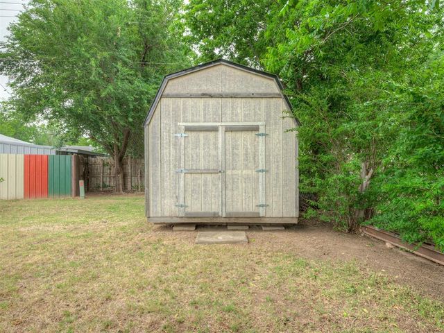 7205 NW 45th Street, Bethany, OK 73008