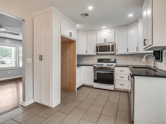 7205 NW 45th Street, Bethany, OK 73008