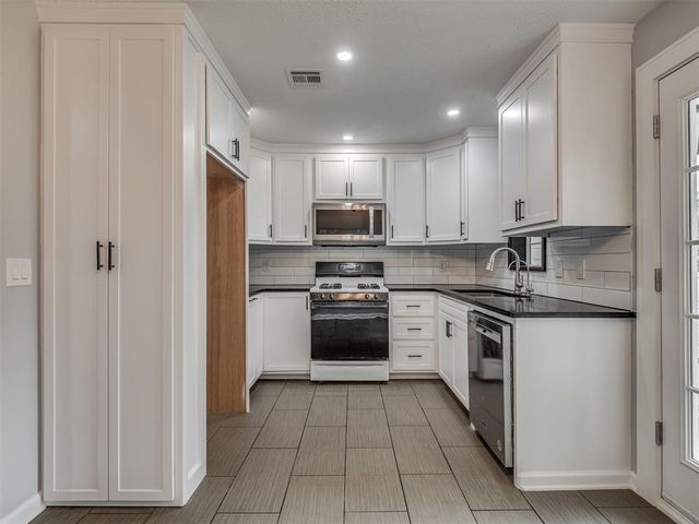 7205 NW 45th Street, Bethany, OK 73008