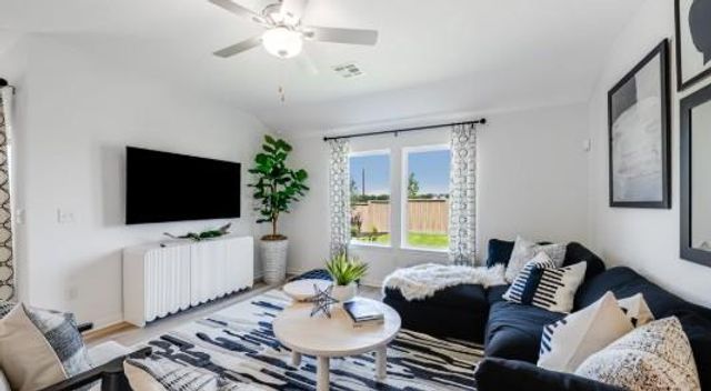 1220 Crumpton DR, Pflugerville, TX 78660