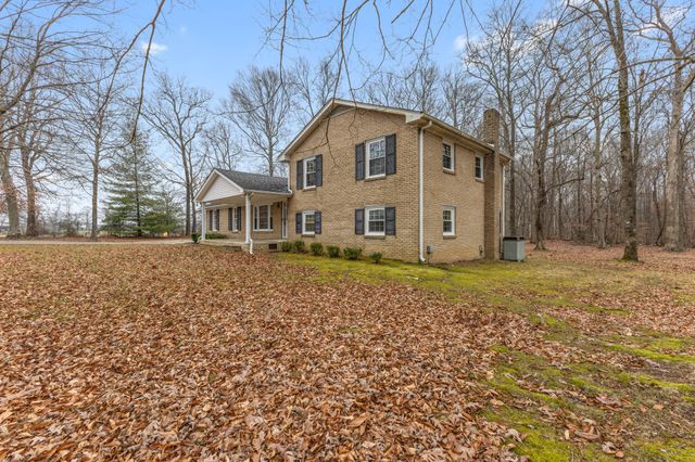 698 Houston Fielder Rd, Clarksville, TN 37043