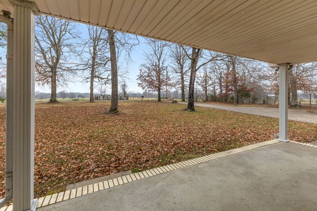 698 Houston Fielder Rd, Clarksville, TN 37043