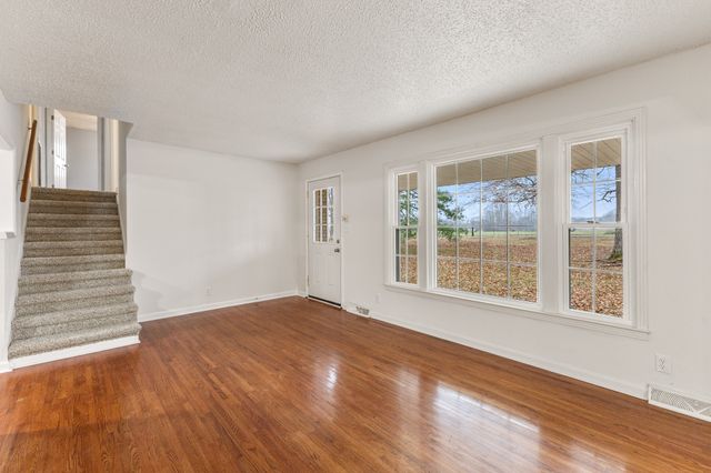 698 Houston Fielder Rd, Clarksville, TN 37043