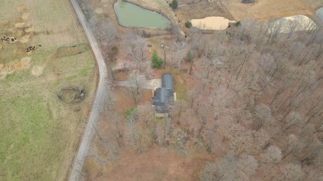698 Houston Fielder Rd, Clarksville, TN 37043