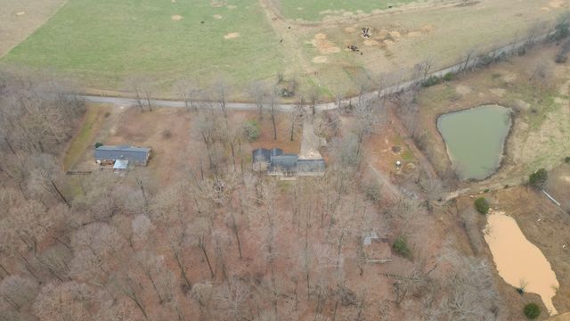 698 Houston Fielder Rd, Clarksville, TN 37043