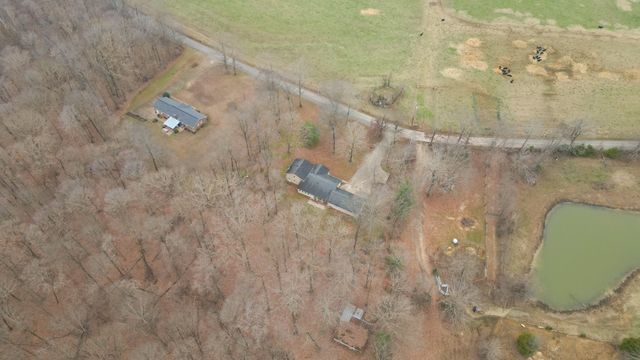 698 Houston Fielder Rd, Clarksville, TN 37043