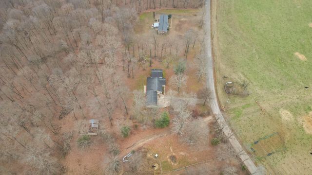 698 Houston Fielder Rd, Clarksville, TN 37043